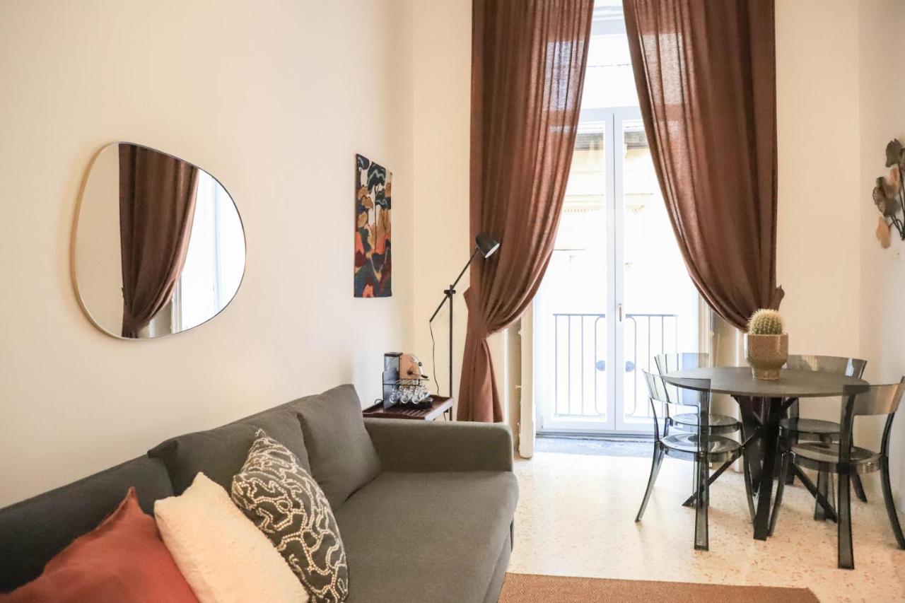 Le Scalette A Santa Chiara Apartment Наполи Екстериор снимка